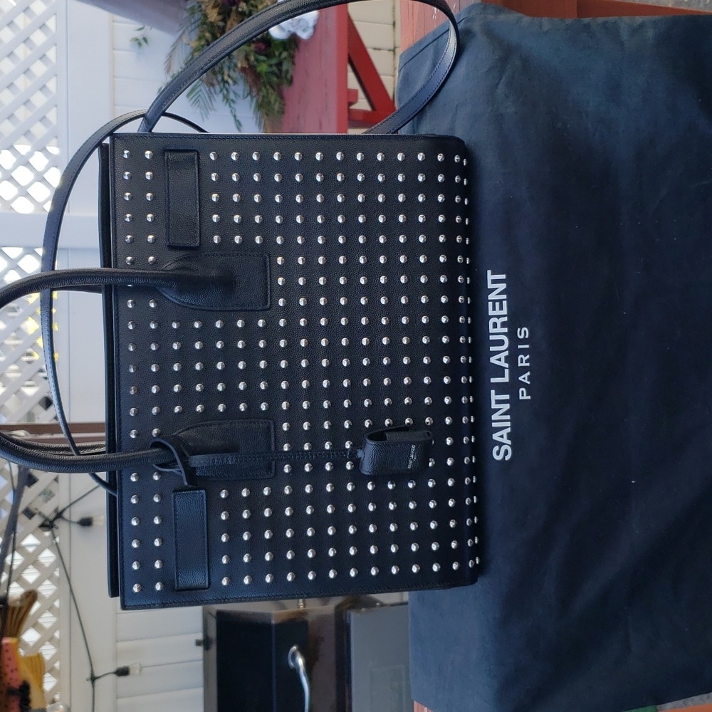 ⭐ LIKE NEW Saint Laurent Women Sac De Jour YSL - Picture 1 of 13